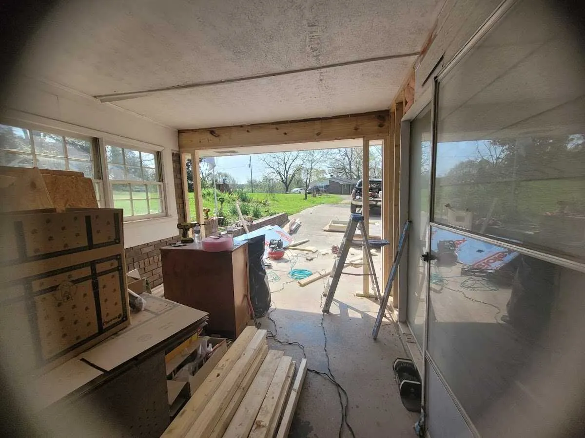 Air movers and dehumidifier for Drying & Dehumidification in Johnson City